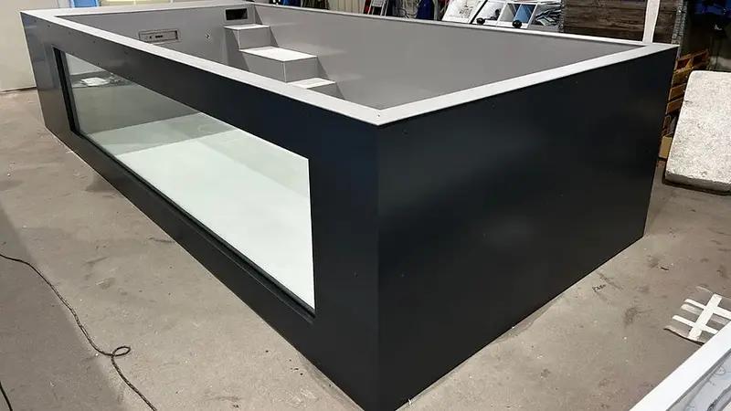 Piscina de polipropileno de 6,5 m x 2,5 m com janela de 4 m