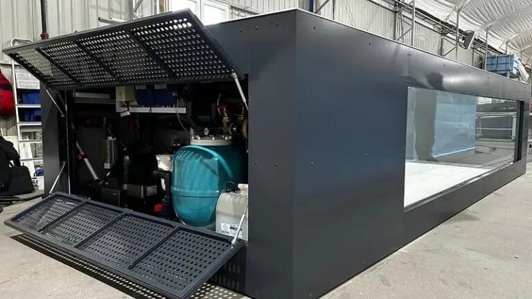 Piscina de polipropileno de 6,5 m x 2,5 m com janela de 4 m